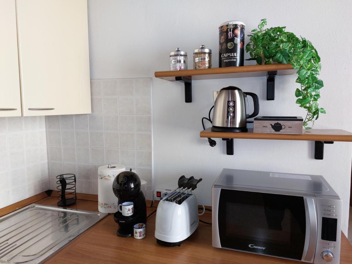 Appartamento In Centro Free Wi-Fi, Self Check-In フォルリ エクステリア 写真